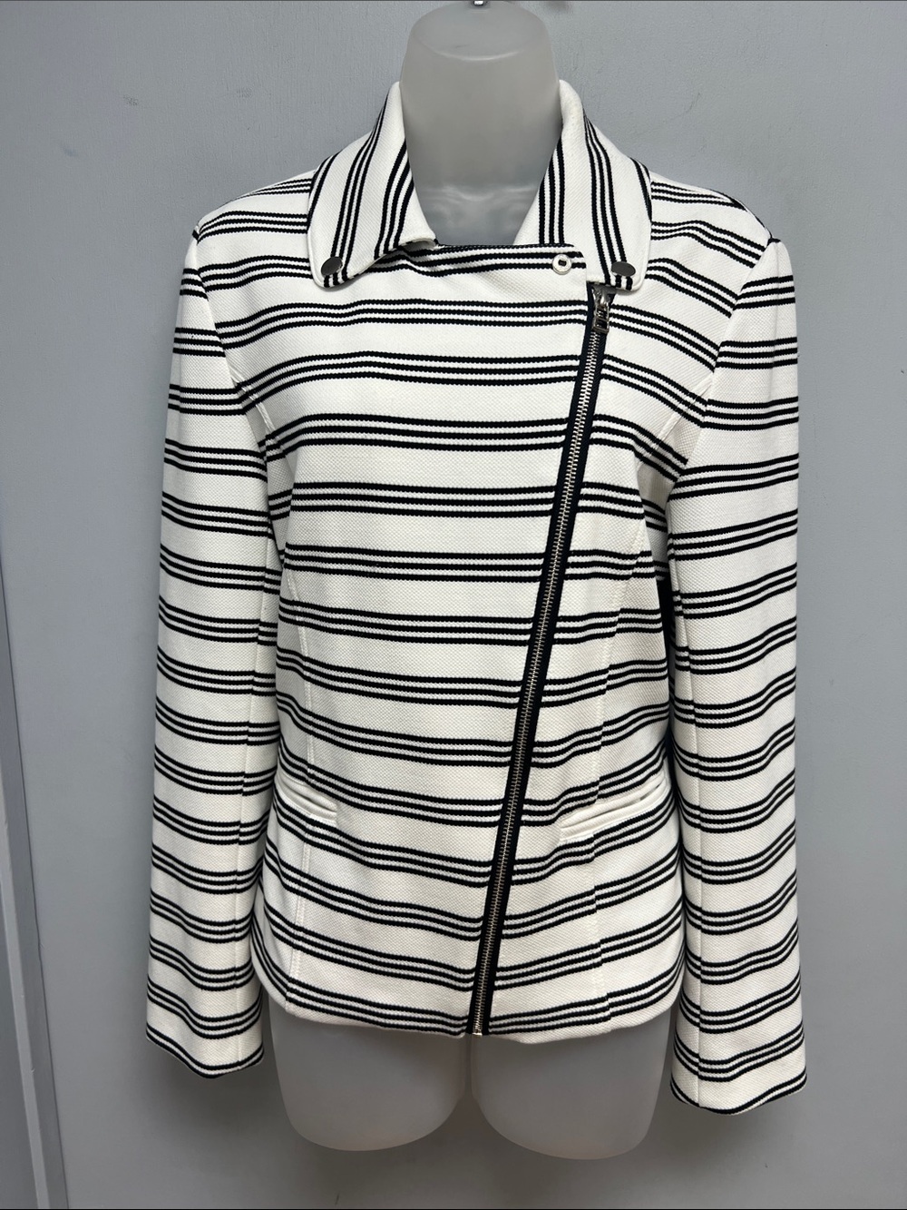 Bagatelle Black & White Striped Asymmetrical Zip Moto Jacket Women’s Medium